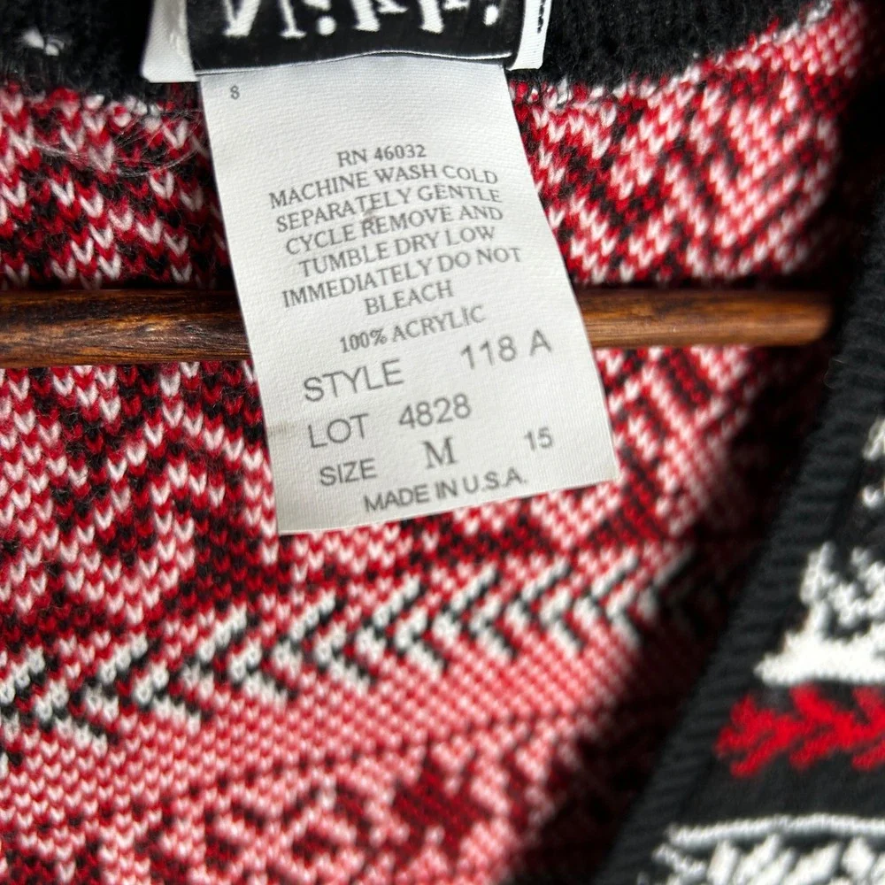 Nikki Women's M Geometric Fair Isle Ugly Christmas Sweater Vest Black‎ Red White